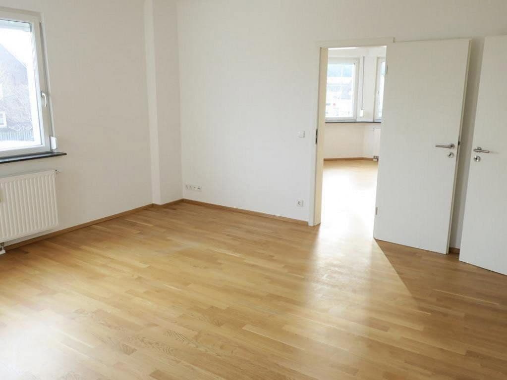 Pronájem bytu 3+1 97 m², Freudenstadt, Bádensko-Württembersko Pronájem bytu 3+1 97 m², Freudenstadt, Bádensko-Württembersko
