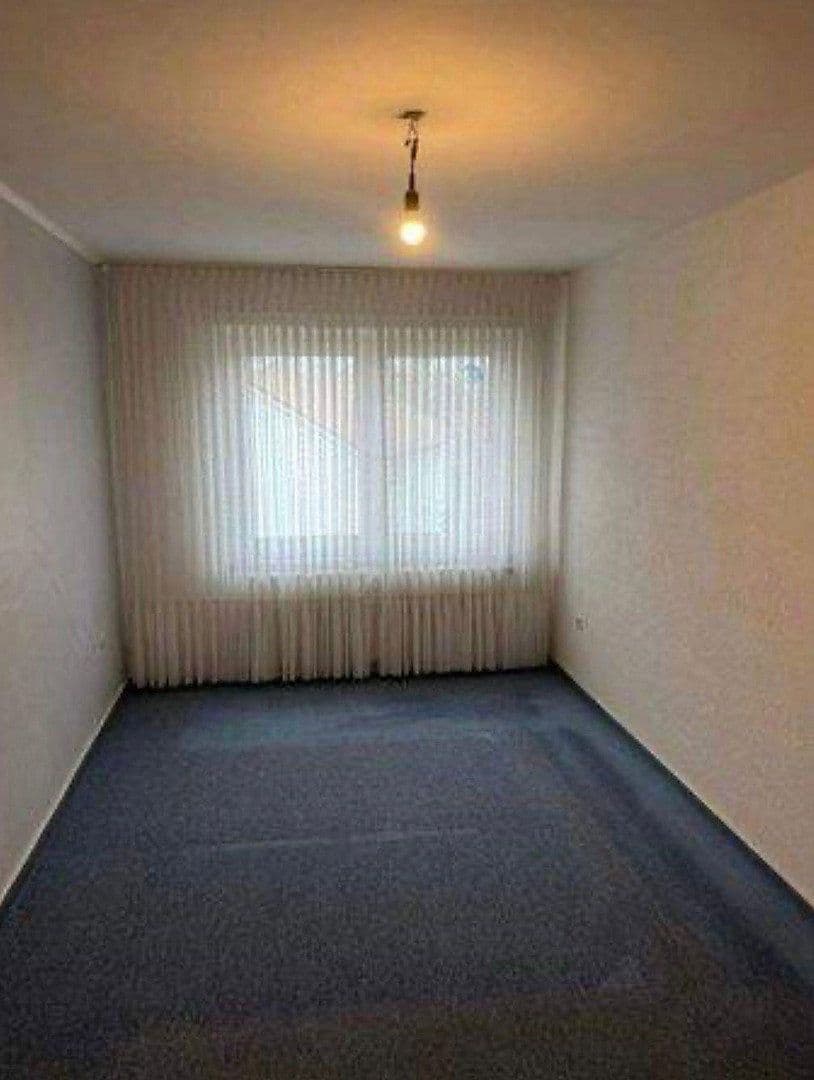 Pronájem bytu 3+1 63 m², Neuer Damm 40, Bremen, Bremen Pronájem bytu 3+1 63 m², Neuer Damm 40, Bremen, Bremen