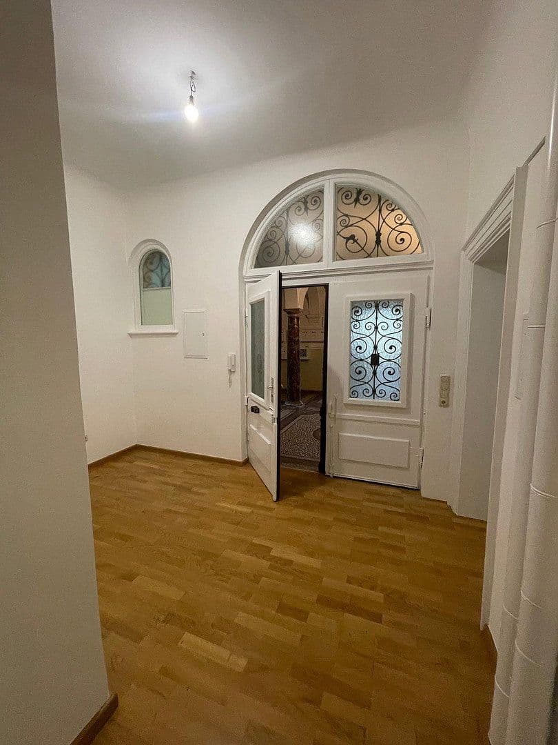 Pronájem kanceláře 131 m², Schwanthalerstr. 106, München, Bavorsko Pronájem kanceláře 131 m², Schwanthalerstr. 106, München, Bavorsko