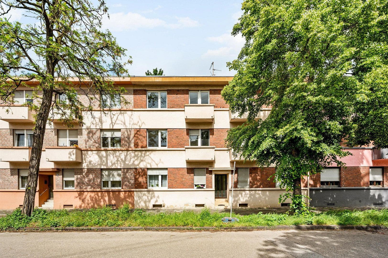 Prodej domu 352 m², pozemek 365 m², Aufeldstraße 8, Mannheim, Bádensko-Württembersko Prodej domu 352 m², pozemek 365 m², Aufeldstraße 8, Mannheim, Bádensko-Württembersko