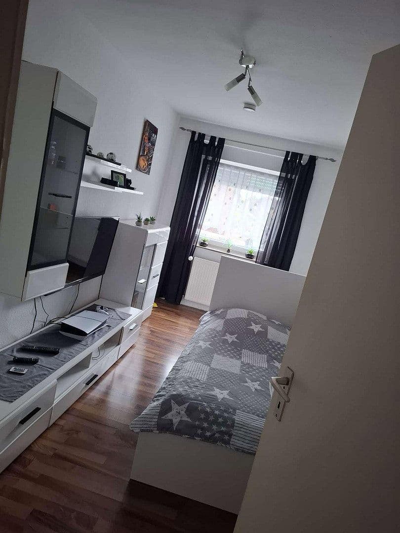 Pronájem bytu 3+1 107 m², Neumühler Str. 31, Oberhausen-Sterkrade, Severní Porýní-Vestfálsko Pronájem bytu 3+1 107 m², Neumühler Str. 31, Oberhausen-Sterkrade, Severní Porýní-Vestfálsko