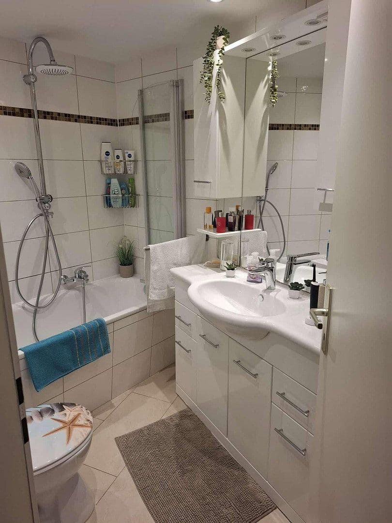 Pronájem bytu 3+1 107 m², Neumühler Str. 31, Oberhausen-Sterkrade, Severní Porýní-Vestfálsko Pronájem bytu 3+1 107 m², Neumühler Str. 31, Oberhausen-Sterkrade, Severní Porýní-Vestfálsko