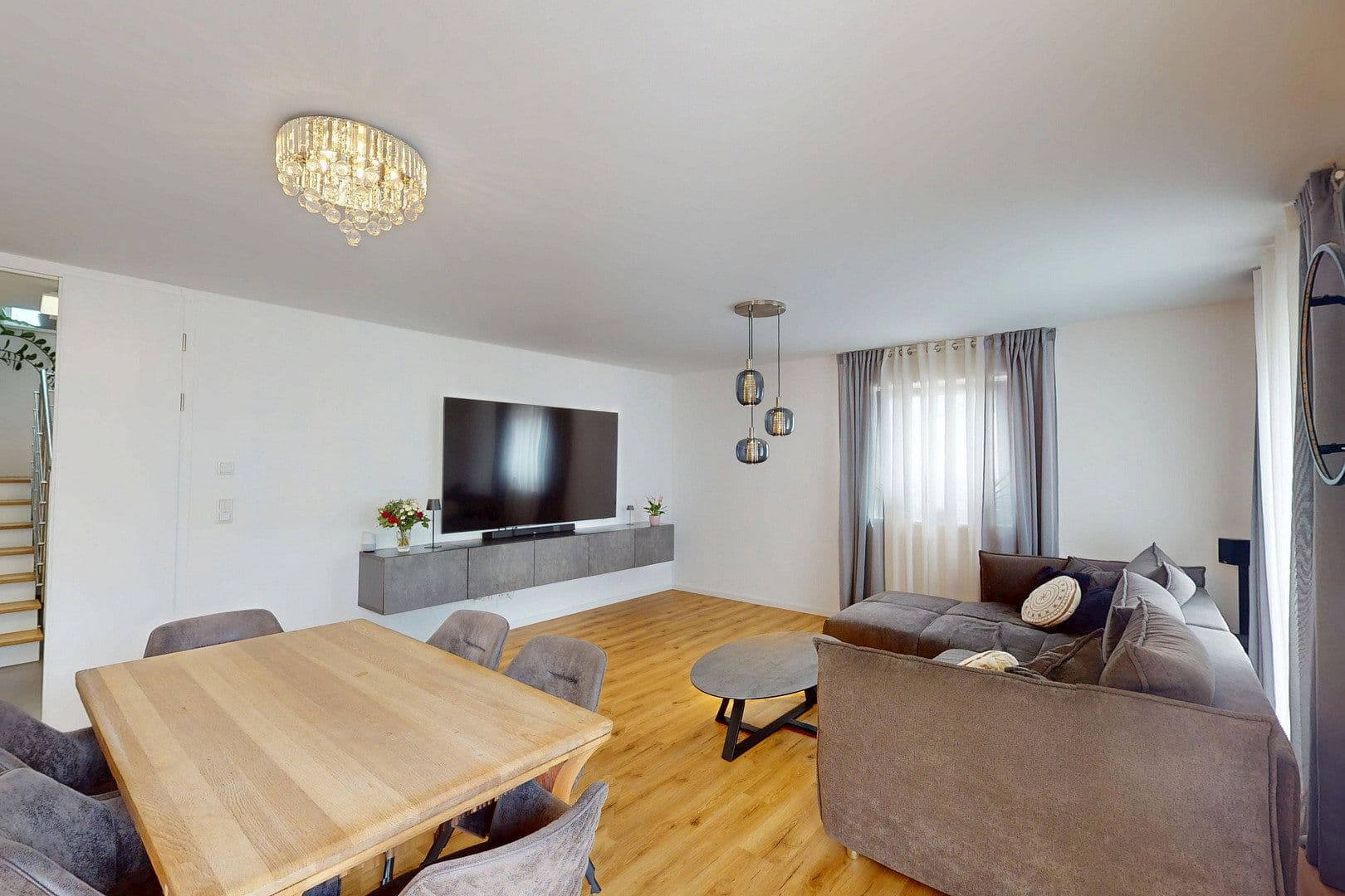Prodej domu 213 m², pozemek 383 m², Allersberg, Bavorsko Prodej domu 213 m², pozemek 383 m², Allersberg, Bavorsko