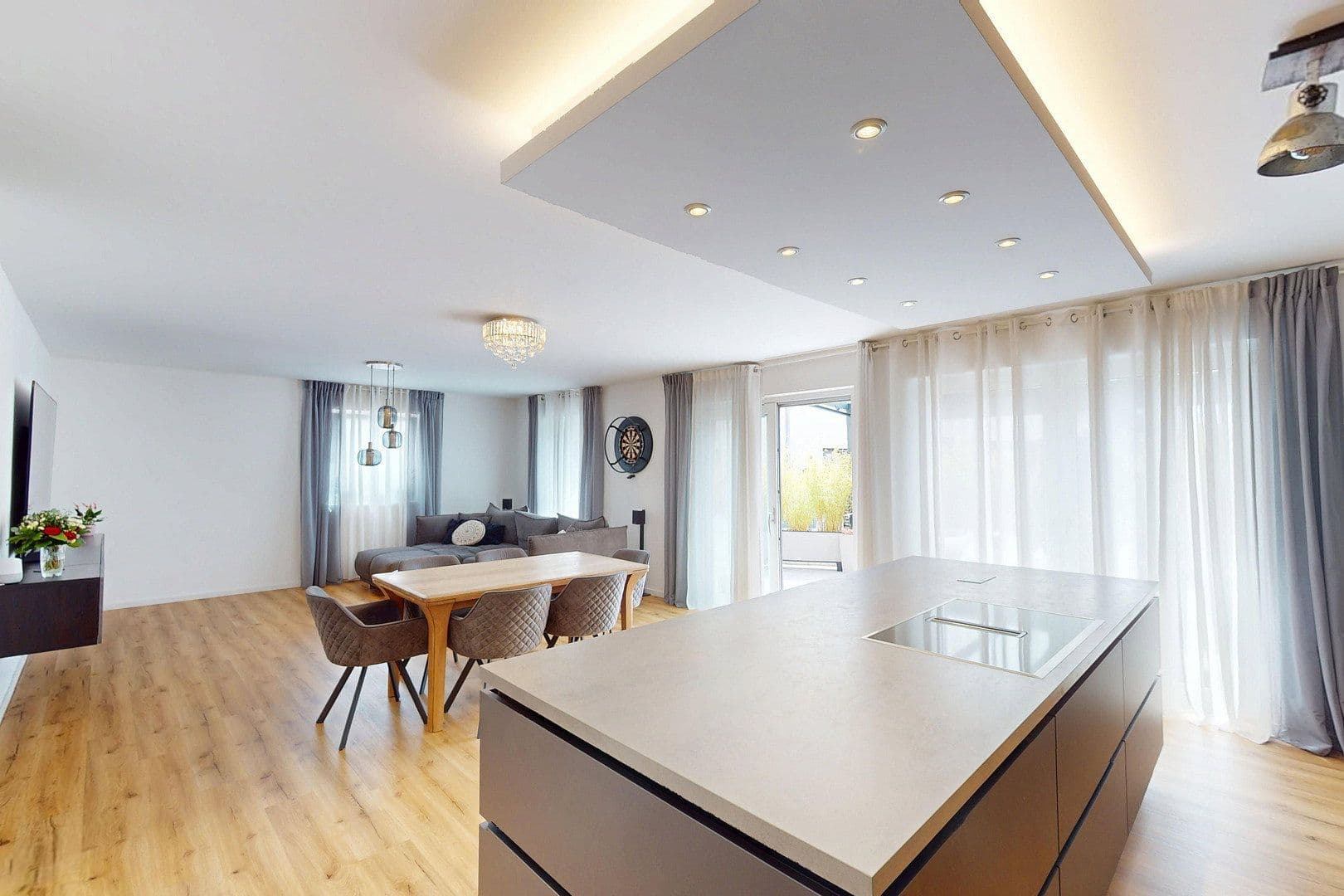 Prodej domu 213 m², pozemek 383 m², Allersberg, Bavorsko Prodej domu 213 m², pozemek 383 m², Allersberg, Bavorsko