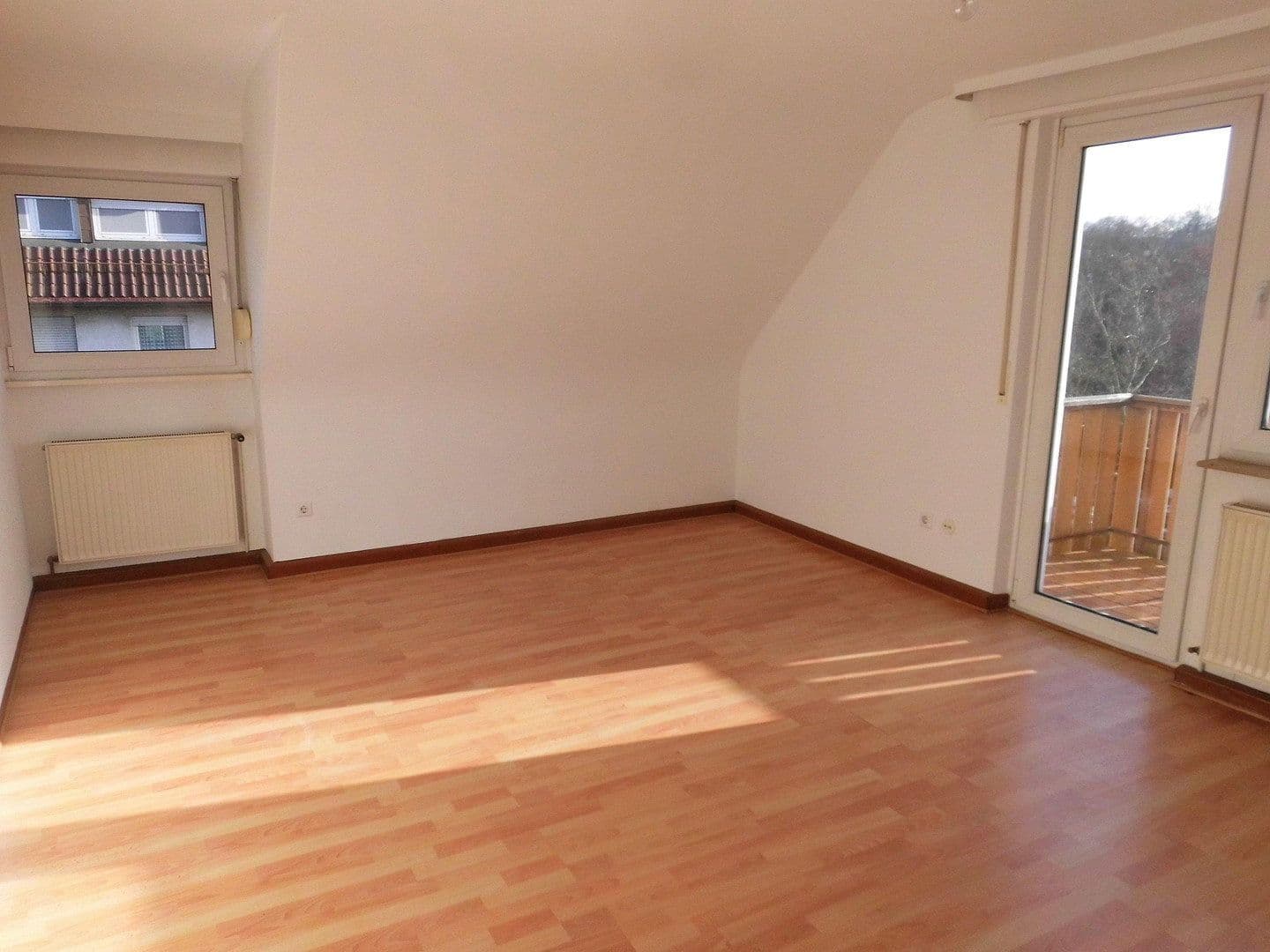 Prodej domu 327 m², pozemek 596 m², Stuttgart, Bádensko-Württembersko Prodej domu 327 m², pozemek 596 m², Stuttgart, Bádensko-Württembersko