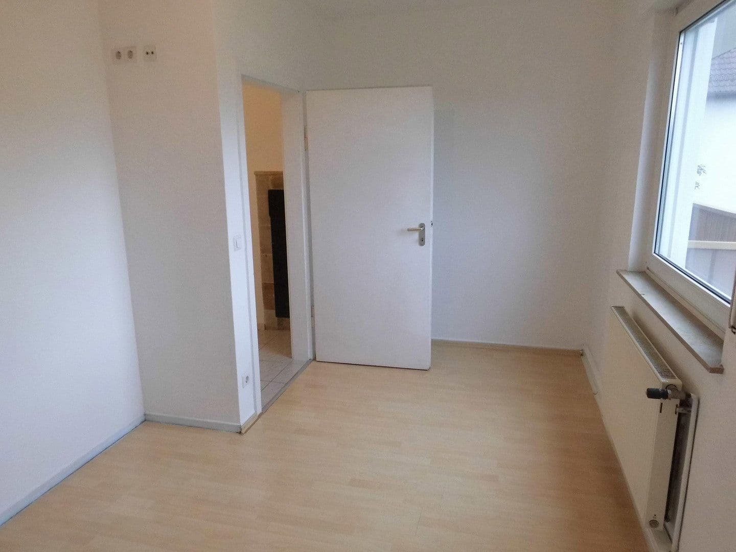 Prodej domu 327 m², pozemek 596 m², Stuttgart, Bádensko-Württembersko Prodej domu 327 m², pozemek 596 m², Stuttgart, Bádensko-Württembersko