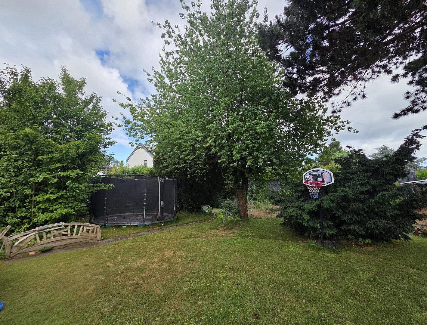 Prodej domu 134 m², pozemek 911 m², Dannstadt-Schauernheim, Porýní-Falc Prodej domu 134 m², pozemek 911 m², Dannstadt-Schauernheim, Porýní-Falc