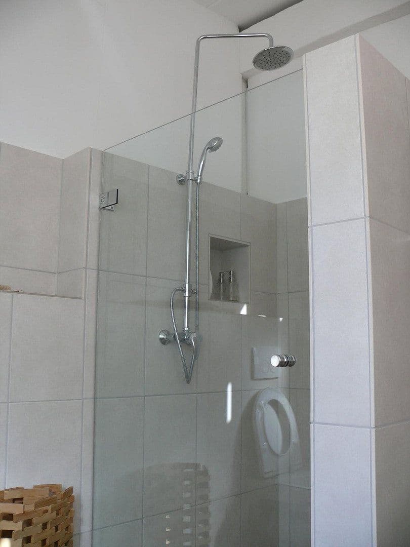Prodej domu 400 m², pozemek 1.041 m², Bad Wildungen, Hessen Prodej domu 400 m², pozemek 1.041 m², Bad Wildungen, Hessen