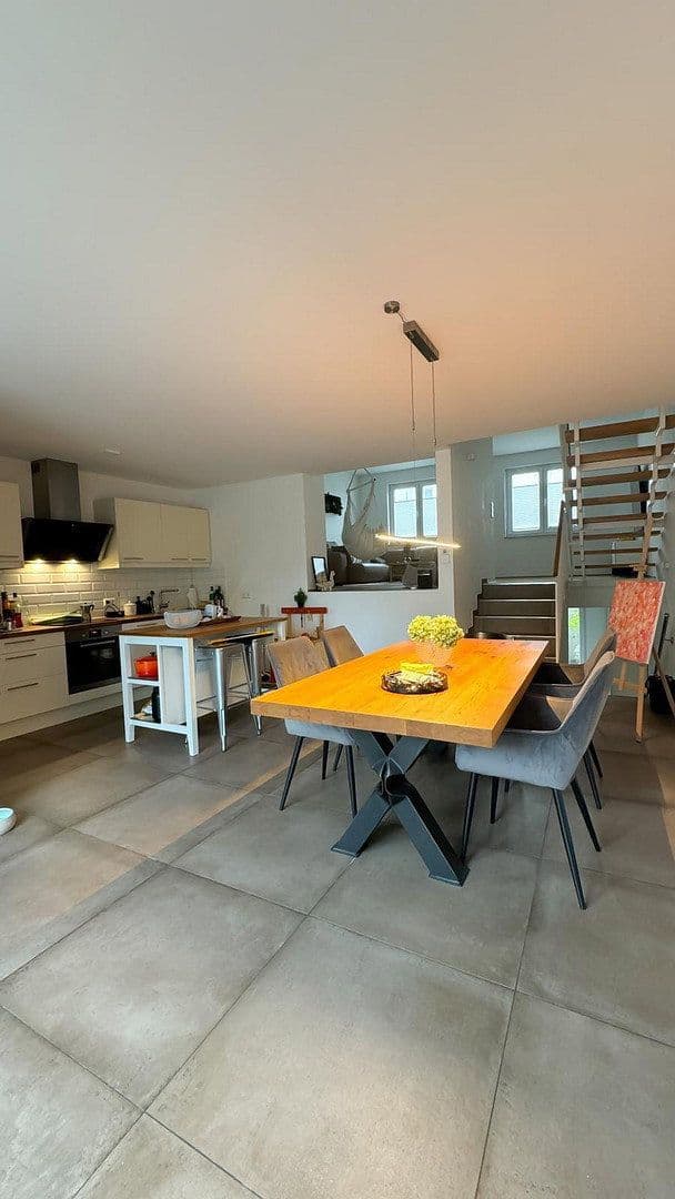 Prodej domu 145 m², pozemek 150 m², Mannheim, Bádensko-Württembersko Prodej domu 145 m², pozemek 150 m², Mannheim, Bádensko-Württembersko