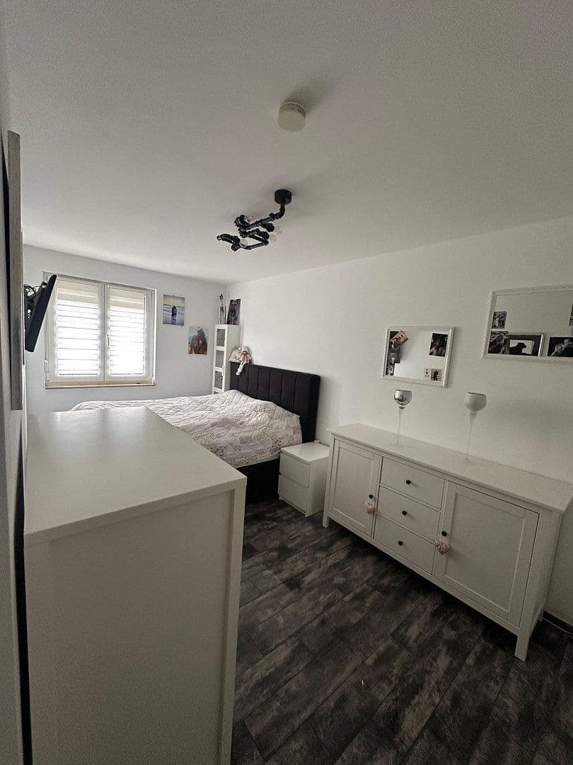 Prodej domu 130 m², pozemek 149 m², Glienicke/Nordbahn, Braniborsko Prodej domu 130 m², pozemek 149 m², Glienicke/Nordbahn, Braniborsko