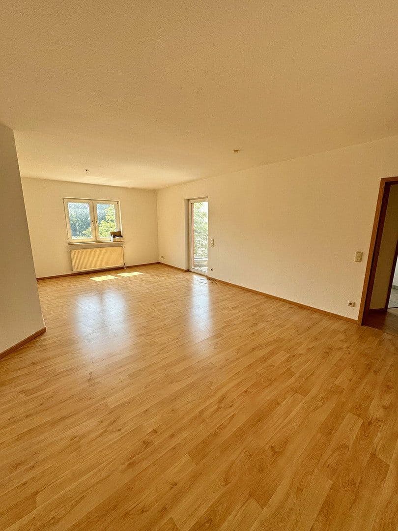 Pronájem bytu 3+1 85 m², Steinstraße 51, Schönebeck (Elbe), Sasko-Anhaltsko Pronájem bytu 3+1 85 m², Steinstraße 51, Schönebeck (Elbe), Sasko-Anhaltsko
