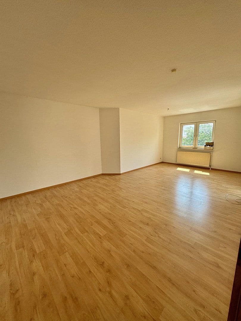 Pronájem bytu 3+1 85 m², Steinstraße 51, Schönebeck (Elbe), Sasko-Anhaltsko Pronájem bytu 3+1 85 m², Steinstraße 51, Schönebeck (Elbe), Sasko-Anhaltsko