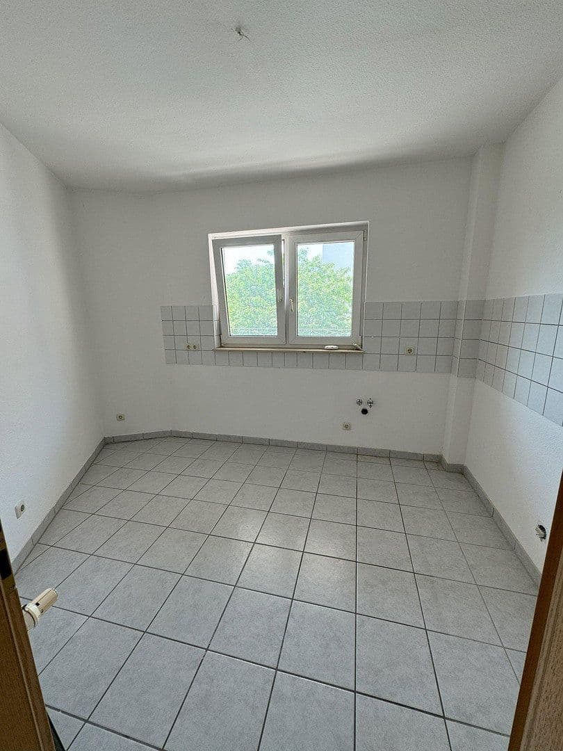 Pronájem bytu 3+1 85 m², Steinstraße 51, Schönebeck (Elbe), Sasko-Anhaltsko Pronájem bytu 3+1 85 m², Steinstraße 51, Schönebeck (Elbe), Sasko-Anhaltsko
