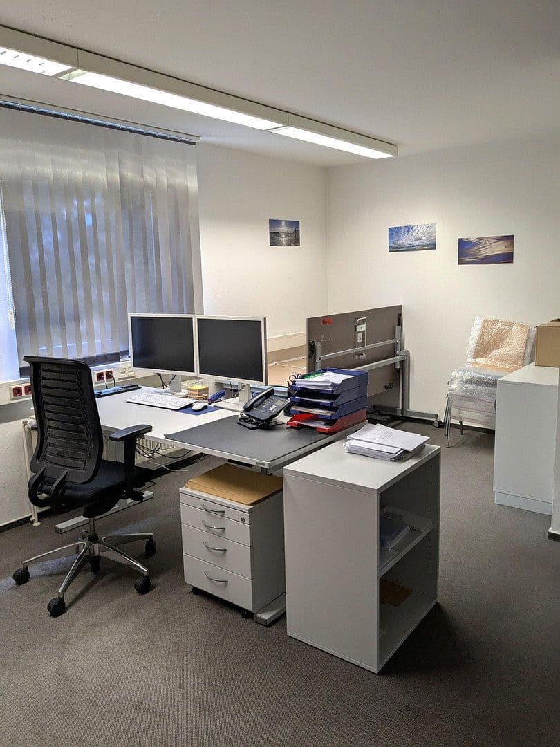Pronájem kanceláře 480 m², Adersheimer Straße 17, Wolfenbüttel, Dolní Sasko Pronájem kanceláře 480 m², Adersheimer Straße 17, Wolfenbüttel, Dolní Sasko