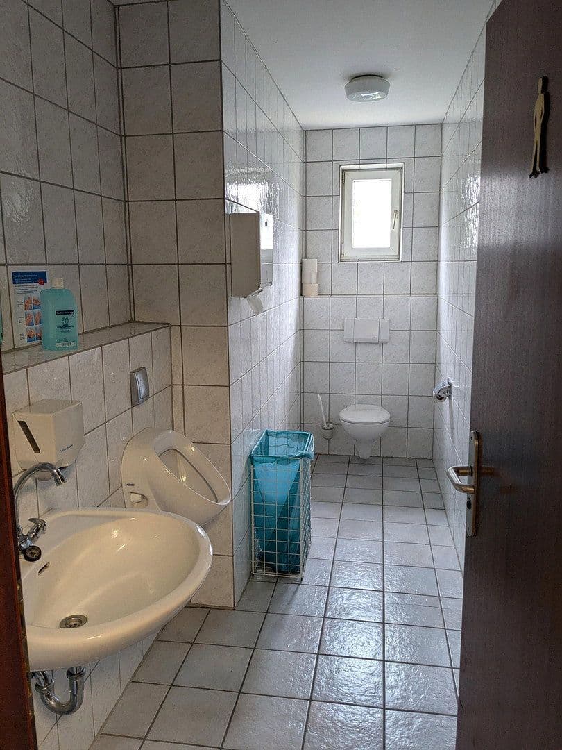 Pronájem kanceláře 480 m², Adersheimer Straße 17, Wolfenbüttel, Dolní Sasko Pronájem kanceláře 480 m², Adersheimer Straße 17, Wolfenbüttel, Dolní Sasko