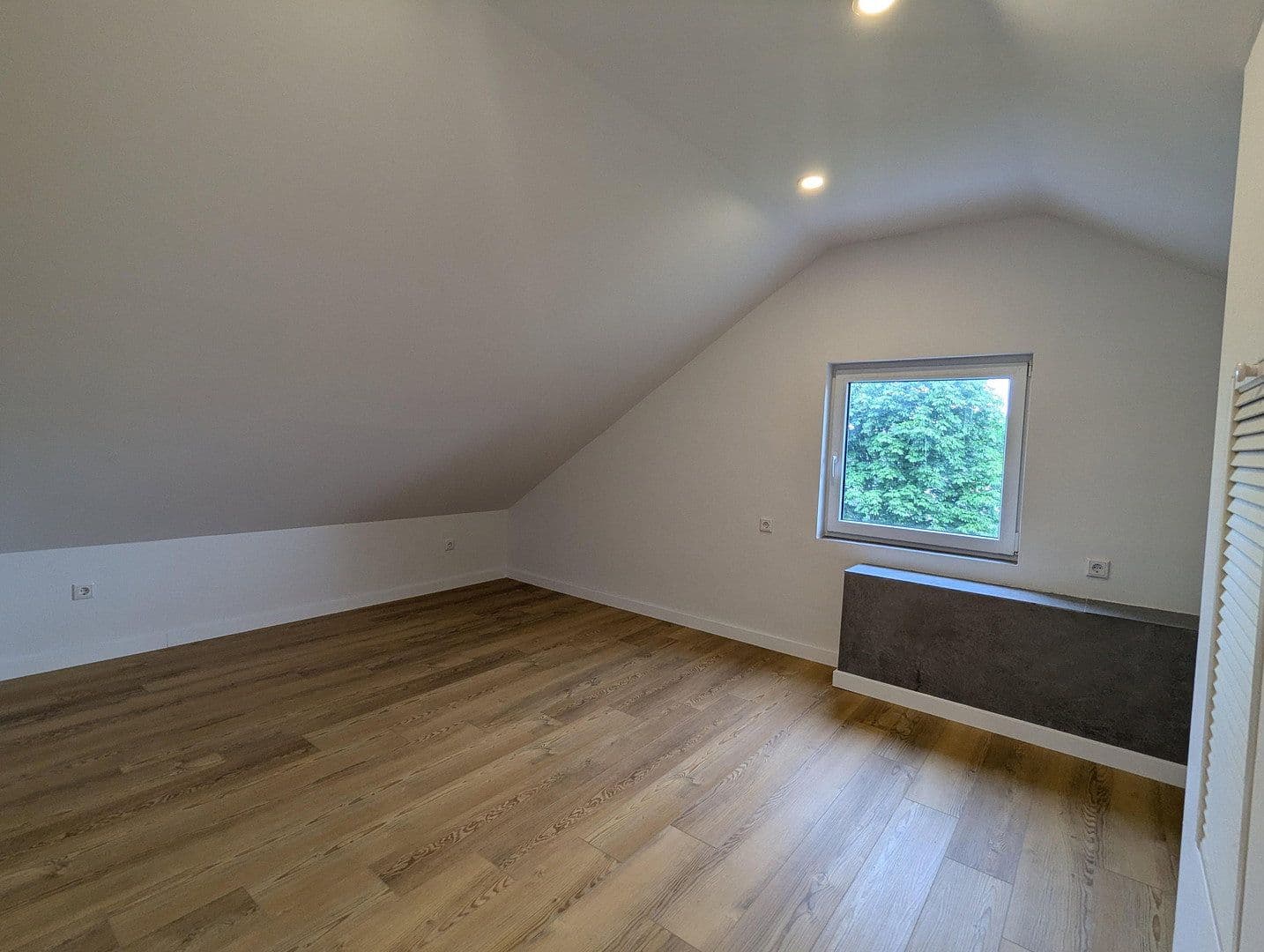 Pronájem bytu 3+1 59 m², Wildenlohsdamm 2, Edewecht, Dolní Sasko Pronájem bytu 3+1 59 m², Wildenlohsdamm 2, Edewecht, Dolní Sasko