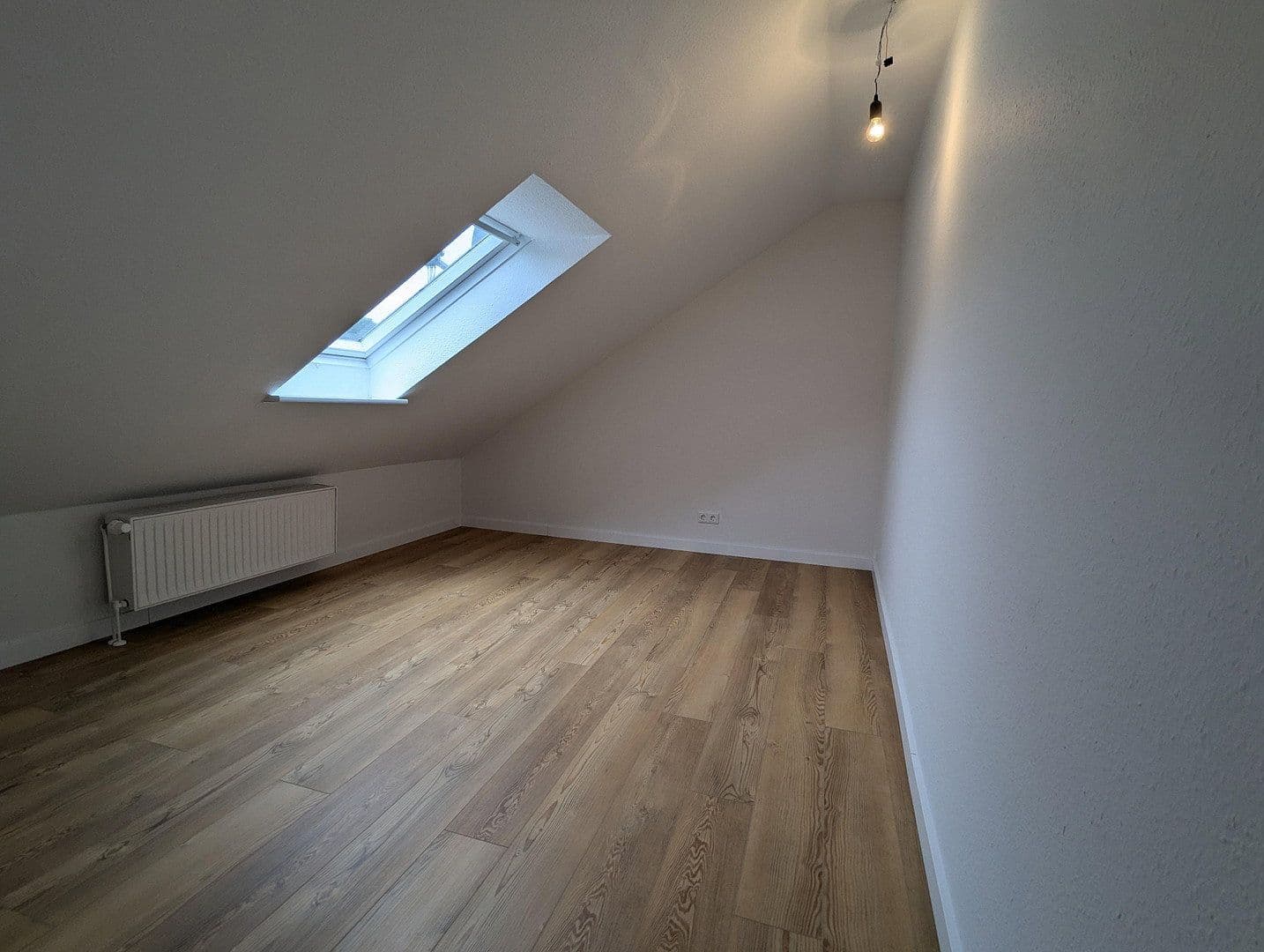 Pronájem bytu 3+1 59 m², Wildenlohsdamm 2, Edewecht, Dolní Sasko Pronájem bytu 3+1 59 m², Wildenlohsdamm 2, Edewecht, Dolní Sasko