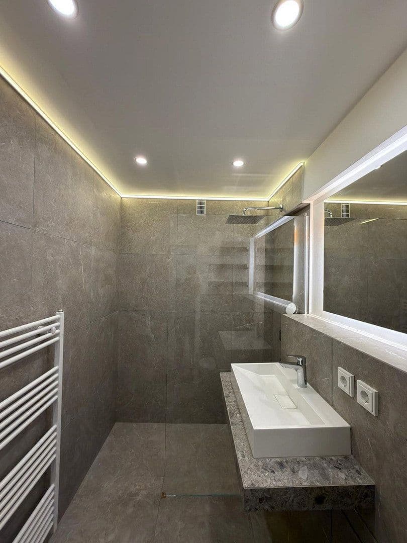 Pronájem bytu 77 m², Deisenhofener Straße 79b, München, Bavorsko Pronájem bytu 77 m², Deisenhofener Straße 79b, München, Bavorsko