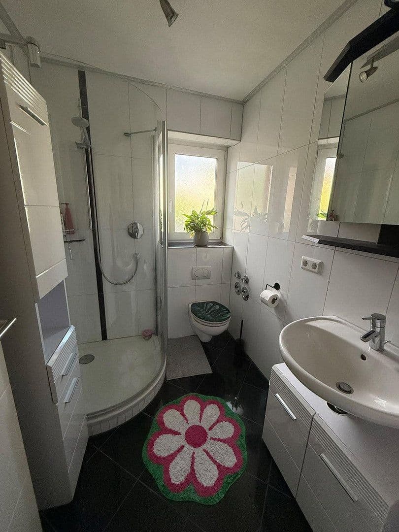 Pronájem bytu 2+1 51 m², Wutachweg 5, Ettlingen, Bádensko-Württembersko Pronájem bytu 2+1 51 m², Wutachweg 5, Ettlingen, Bádensko-Württembersko