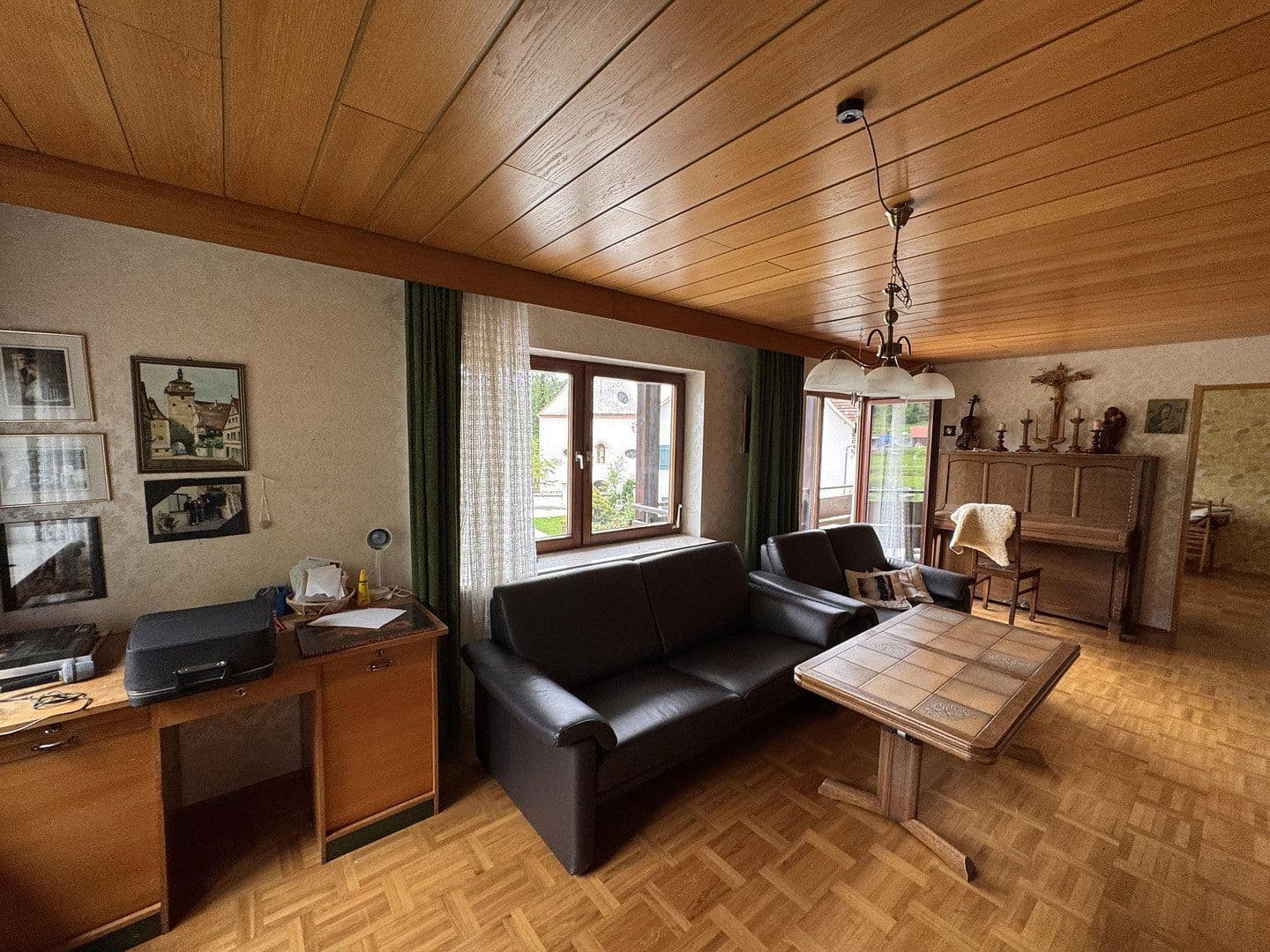 Prodej domu 197 m², pozemek 452 m², Fürstenbergstraße 14, Münsingen, Bádensko-Württembersko Prodej domu 197 m², pozemek 452 m², Fürstenbergstraße 14, Münsingen, Bádensko-Württembersko