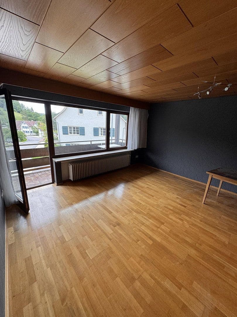 Prodej domu 197 m², pozemek 452 m², Fürstenbergstraße 14, Münsingen, Bádensko-Württembersko Prodej domu 197 m², pozemek 452 m², Fürstenbergstraße 14, Münsingen, Bádensko-Württembersko