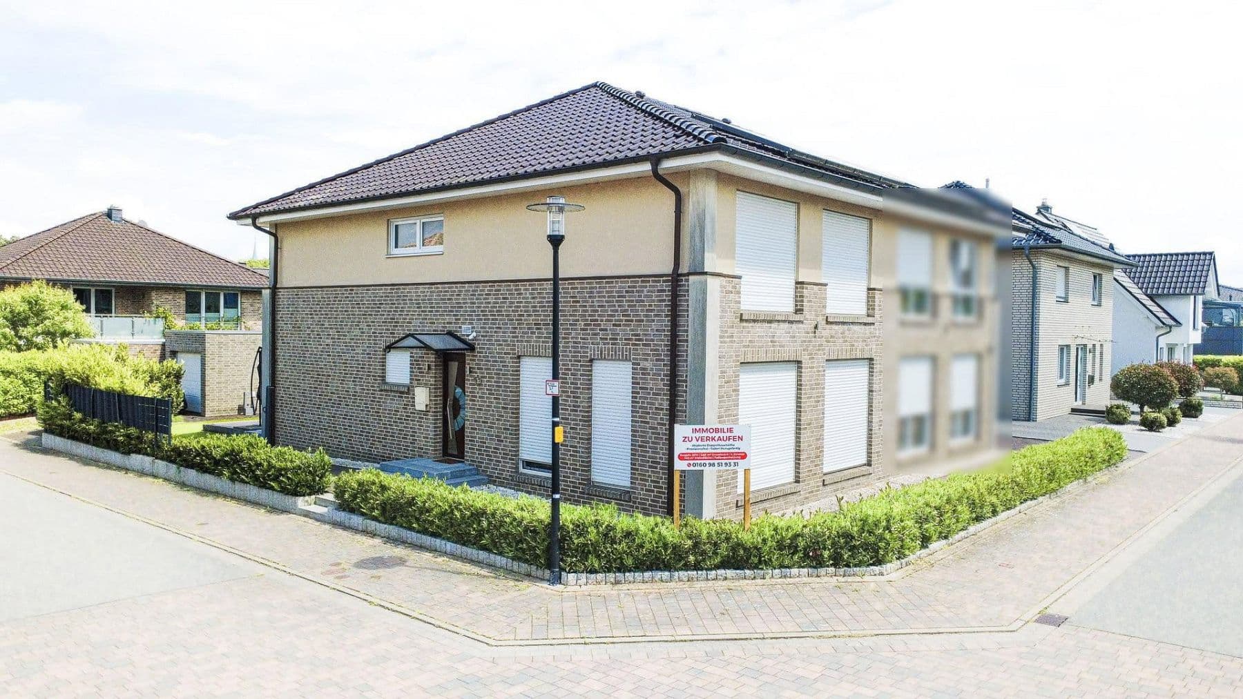 Prodej domu 140 m², pozemek 280 m², Am Rosenmühlenbach 1A, Bissendorf, Dolní Sasko Prodej domu 140 m², pozemek 280 m², Am Rosenmühlenbach 1A, Bissendorf, Dolní Sasko