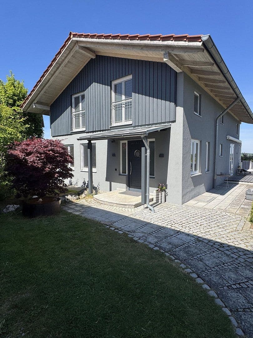 Prodej domu 185 m², pozemek 631 m², Rimsting, Bavorsko Prodej domu 185 m², pozemek 631 m², Rimsting, Bavorsko