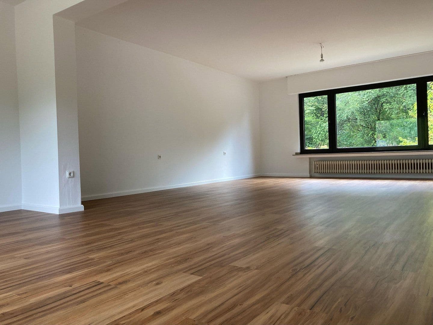 Pronájem bytu 1+1 70 m², Köln, Severní Porýní-Vestfálsko Pronájem bytu 1+1 70 m², Köln, Severní Porýní-Vestfálsko