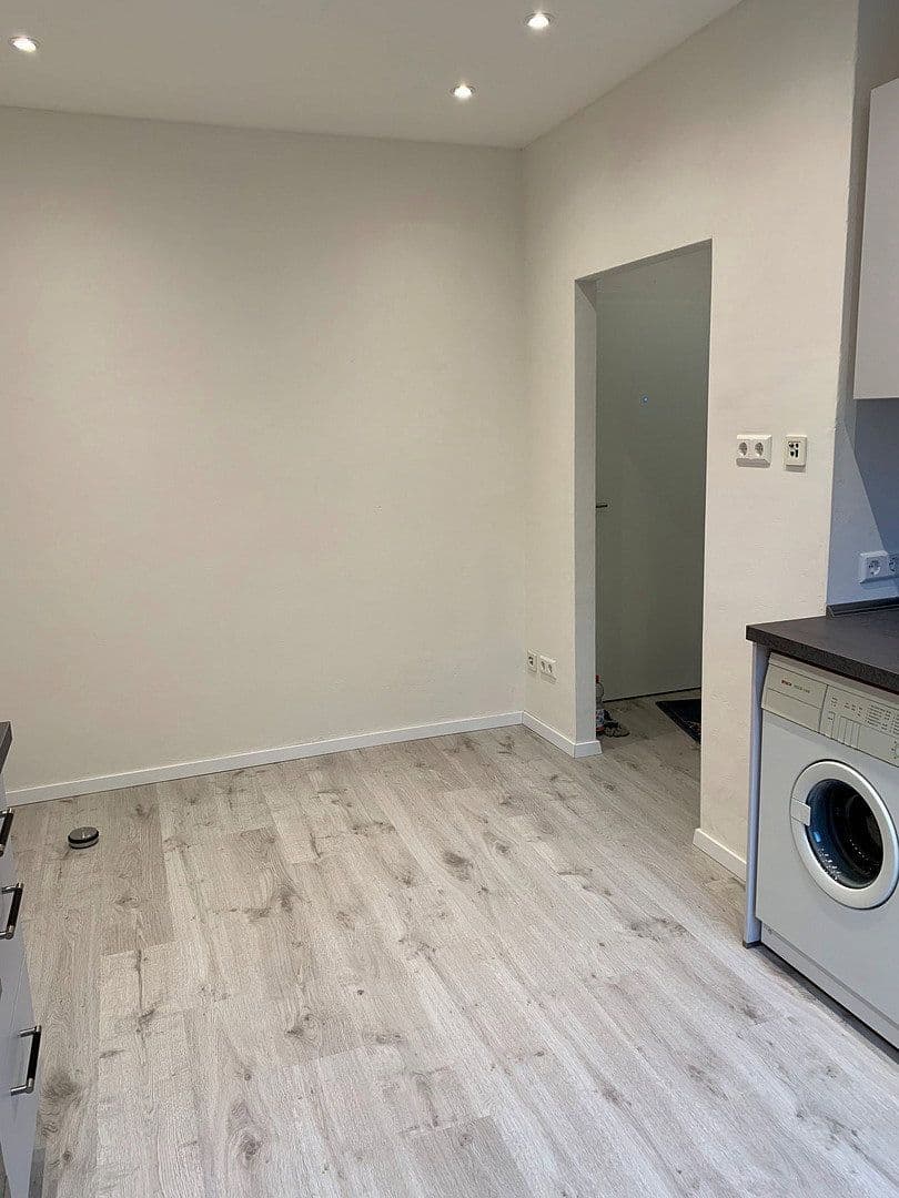Pronájem bytu 2+1 42 m², Münterstr. 19, Hannover, Dolní Sasko Pronájem bytu 2+1 42 m², Münterstr. 19, Hannover, Dolní Sasko