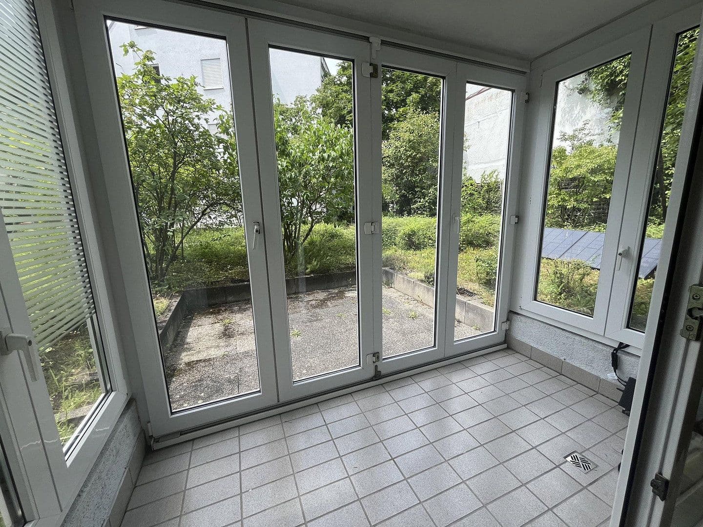 Pronájem bytu 2+kk 62 m², Stuttgart-Untertürkheim, Bádensko-Württembersko Pronájem bytu 2+kk 62 m², Stuttgart-Untertürkheim, Bádensko-Württembersko