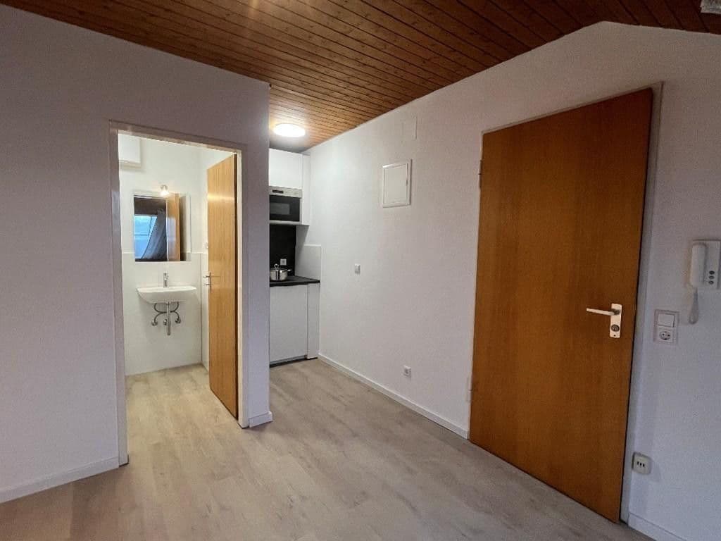 Pronájem bytu 1+1 17 m², Mühlstraße 50, Nürtingen, Bádensko-Württembersko Pronájem bytu 1+1 17 m², Mühlstraße 50, Nürtingen, Bádensko-Württembersko