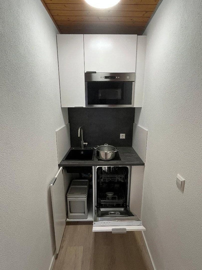 Pronájem bytu 1+1 17 m², Mühlstraße 50, Nürtingen, Bádensko-Württembersko Pronájem bytu 1+1 17 m², Mühlstraße 50, Nürtingen, Bádensko-Württembersko