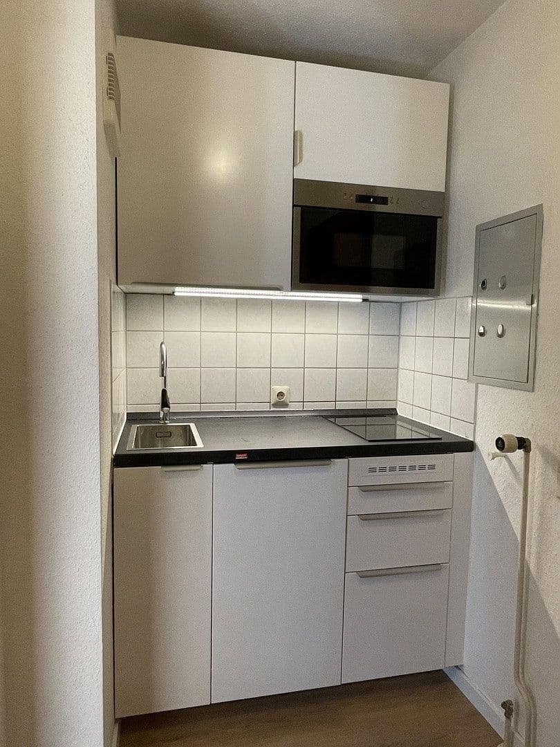 Pronájem bytu 1+1 29 m², Jägerstraße 10, Nürtingen, Bádensko-Württembersko Pronájem bytu 1+1 29 m², Jägerstraße 10, Nürtingen, Bádensko-Württembersko