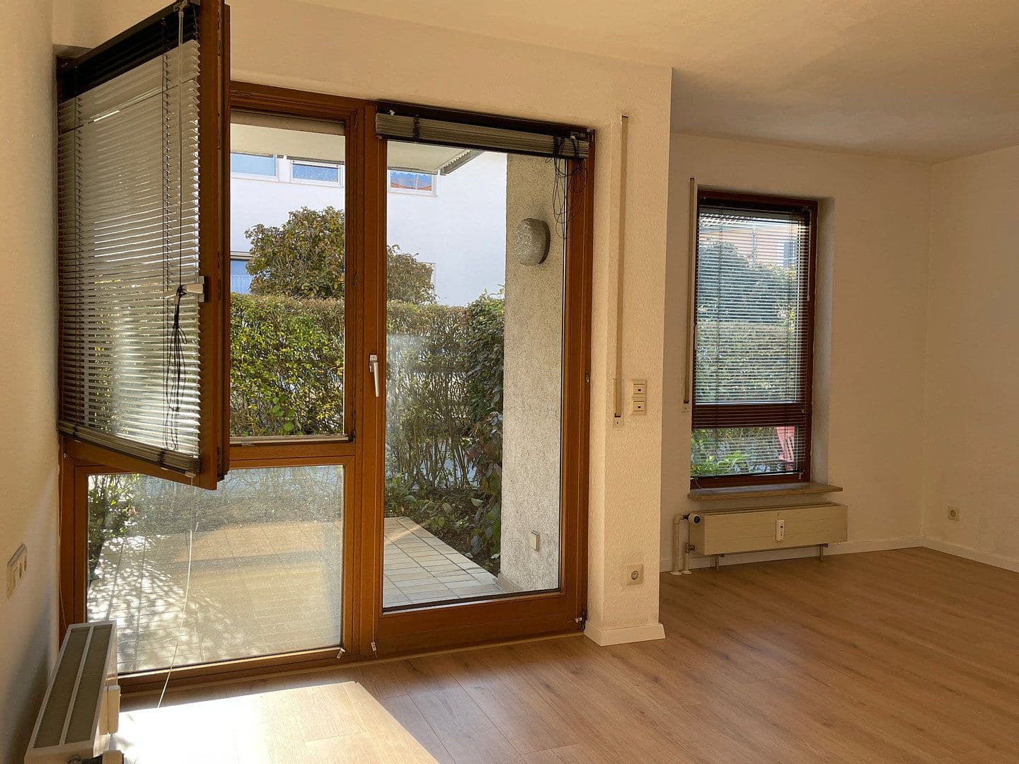 Pronájem bytu 1+1 29 m², Jägerstraße 10, Nürtingen, Bádensko-Württembersko Pronájem bytu 1+1 29 m², Jägerstraße 10, Nürtingen, Bádensko-Württembersko