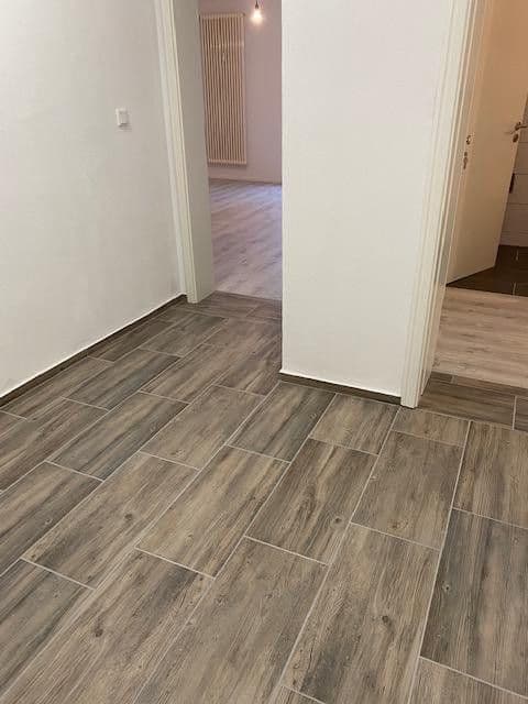 Pronájem bytu 3+1 60 m², Frankenheimerstraße 33, Schillingsfürst, Bavorsko Pronájem bytu 3+1 60 m², Frankenheimerstraße 33, Schillingsfürst, Bavorsko