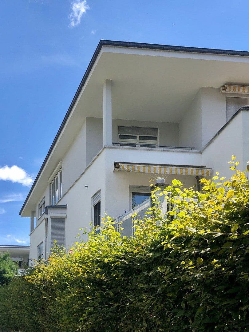 Pronájem bytu 3+1 76 m², Sigmaringer Straße 10, Nürtingen, Bádensko-Württembersko Pronájem bytu 3+1 76 m², Sigmaringer Straße 10, Nürtingen, Bádensko-Württembersko