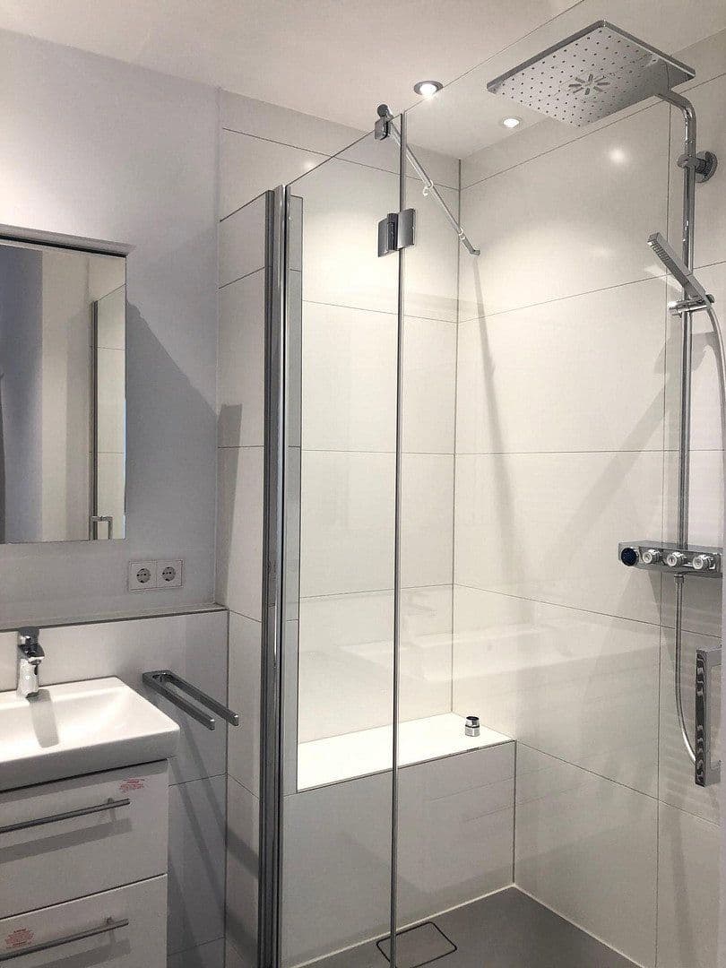 Pronájem bytu 3+1 76 m², Sigmaringer Straße 10, Nürtingen, Bádensko-Württembersko Pronájem bytu 3+1 76 m², Sigmaringer Straße 10, Nürtingen, Bádensko-Württembersko