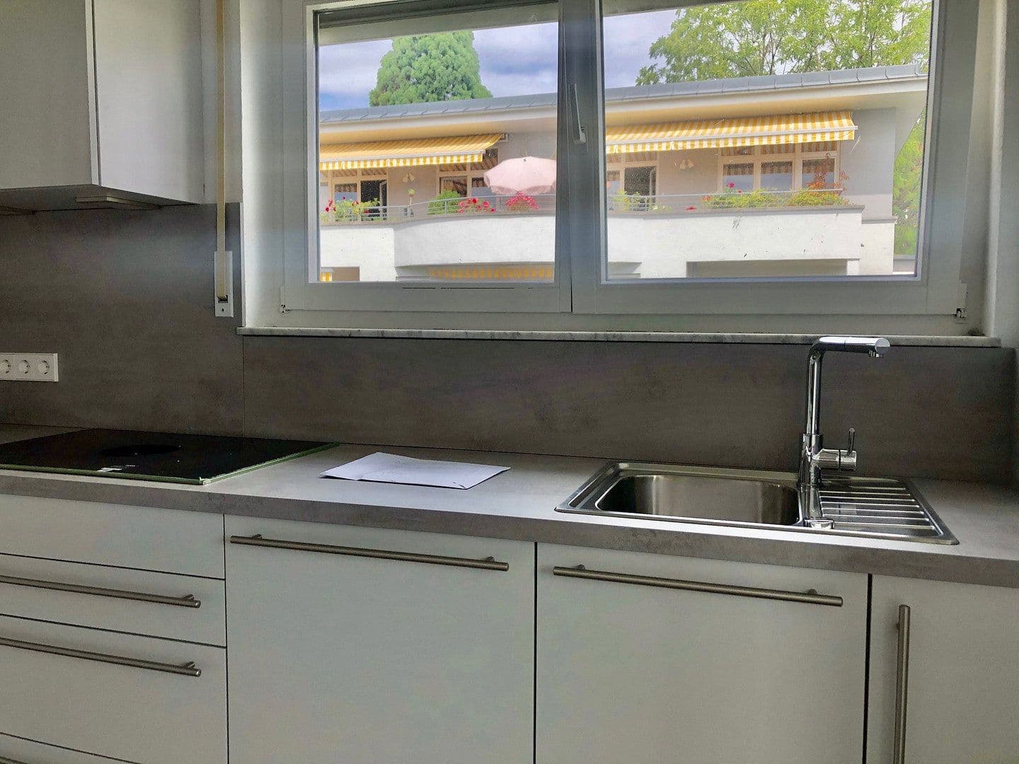 Pronájem bytu 3+1 76 m², Sigmaringer Straße 10, Nürtingen, Bádensko-Württembersko Pronájem bytu 3+1 76 m², Sigmaringer Straße 10, Nürtingen, Bádensko-Württembersko