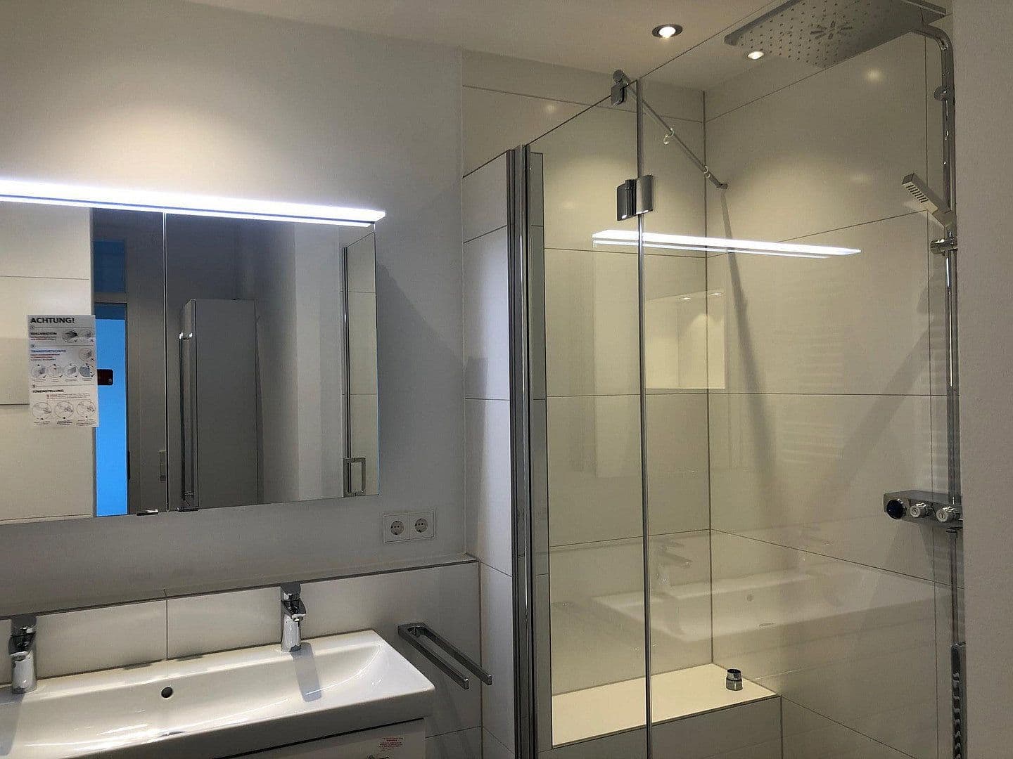 Pronájem bytu 3+1 76 m², Sigmaringer Straße 10, Nürtingen, Bádensko-Württembersko Pronájem bytu 3+1 76 m², Sigmaringer Straße 10, Nürtingen, Bádensko-Württembersko