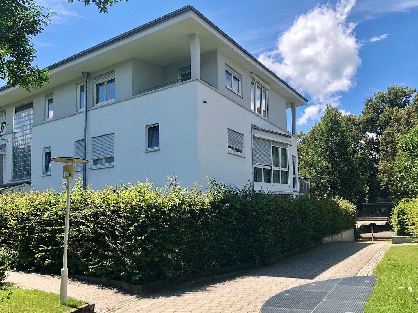 Pronájem bytu 3+1 76 m², Sigmaringer Straße 10, Nürtingen, Bádensko-Württembersko Pronájem bytu 3+1 76 m², Sigmaringer Straße 10, Nürtingen, Bádensko-Württembersko