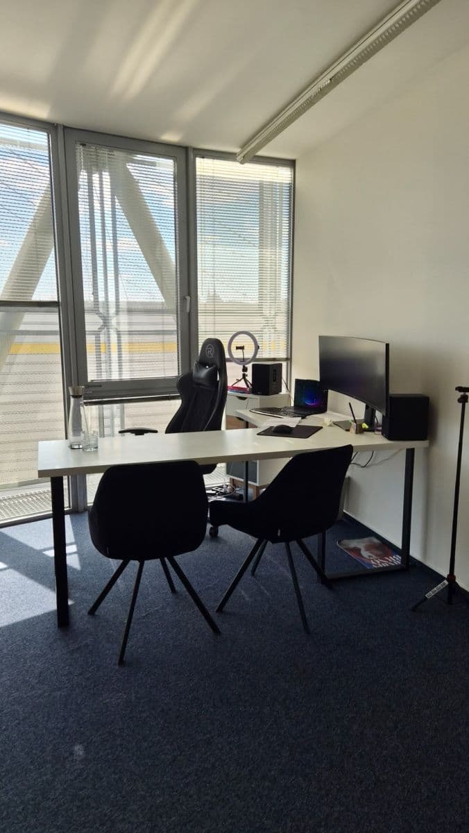 Pronájem kanceláře 19 m², Plynárenská, Brno, Jihomoravský kraj Pronájem kanceláře 19 m², Plynárenská, Brno, Jihomoravský kraj