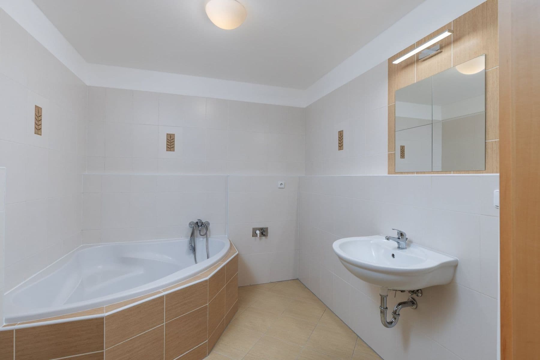 Pronájem bytu 2+kk 49 m², Na Výrovně, Praha, Praha Pronájem bytu 2+kk 49 m², Na Výrovně, Praha, Praha