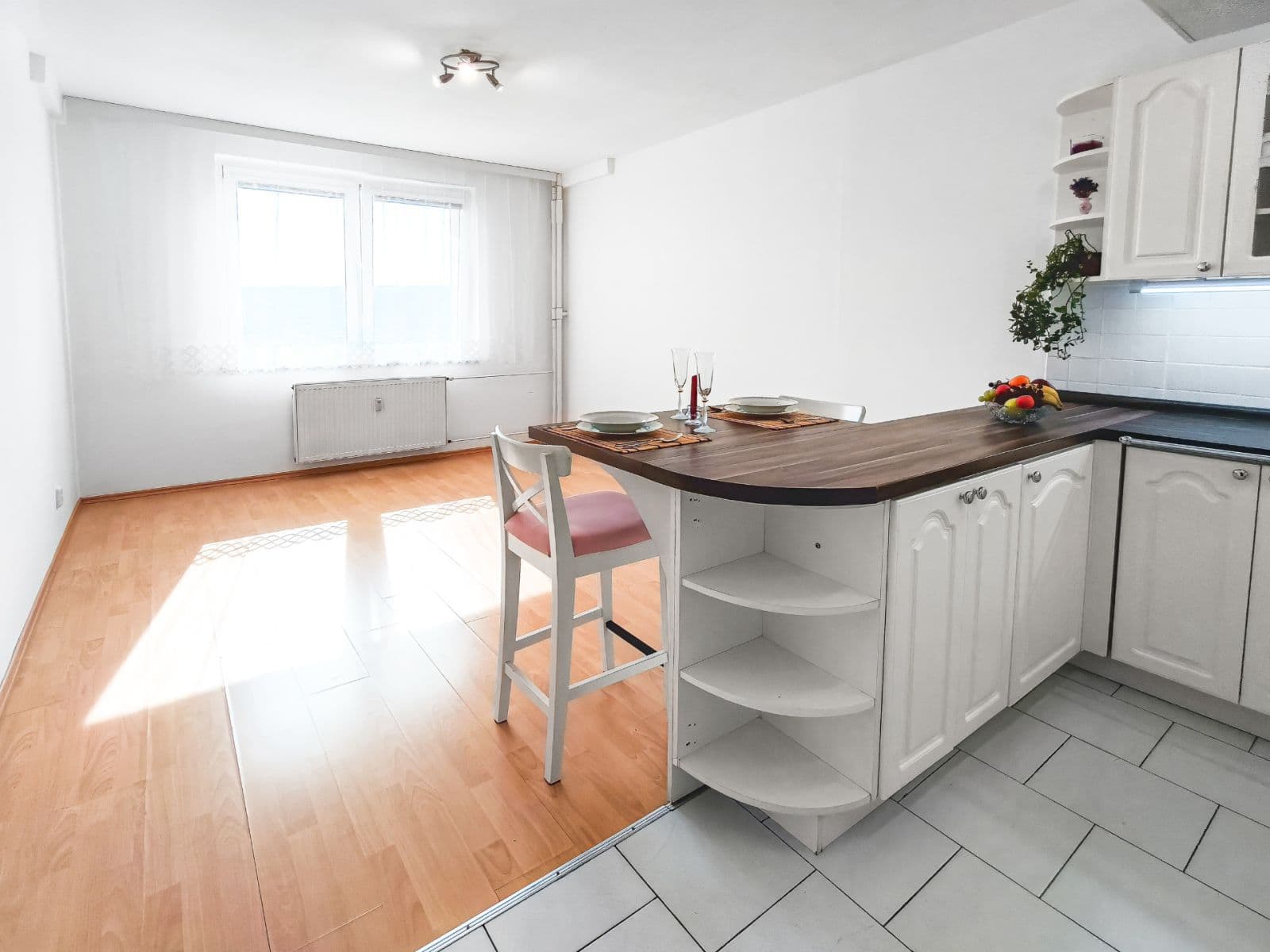 Pronájem bytu 2+kk 40 m², Štúrova, Praha, Praha Pronájem bytu 2+kk 40 m², Štúrova, Praha, Praha