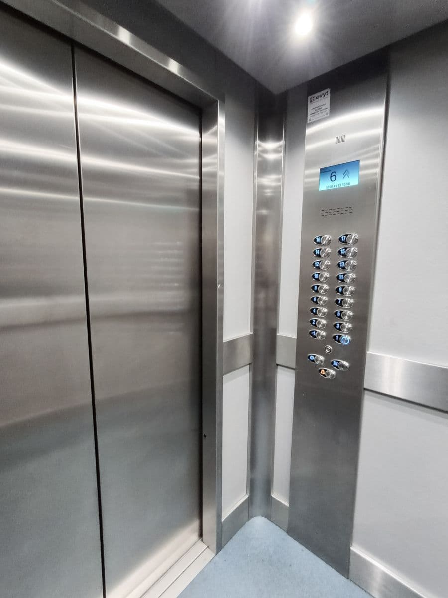 Pronájem bytu 2+kk 40 m², Štúrova, Praha, Praha Pronájem bytu 2+kk 40 m², Štúrova, Praha, Praha