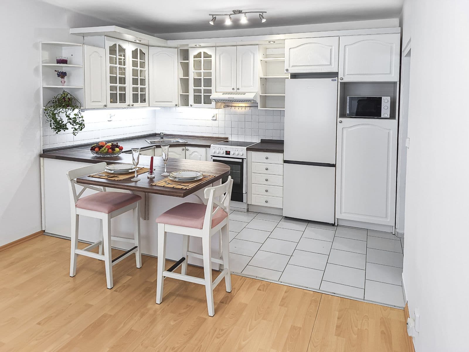 Pronájem bytu 2+kk 40 m², Štúrova, Praha, Praha Pronájem bytu 2+kk 40 m², Štúrova, Praha, Praha