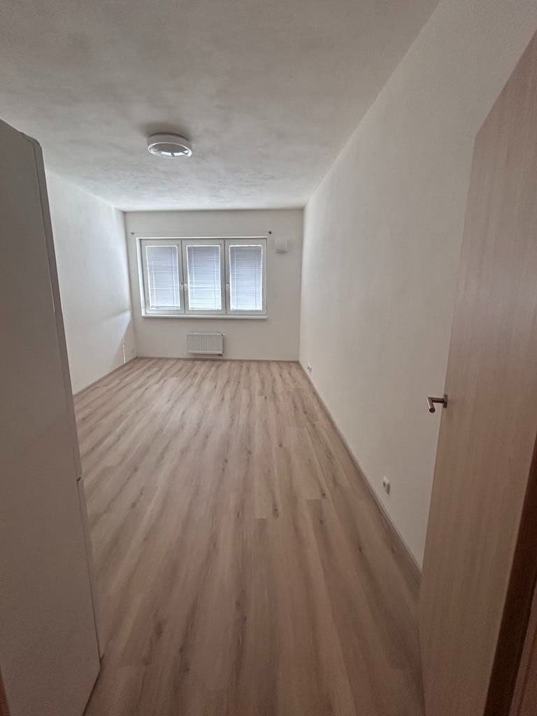 Pronájem bytu 1+kk 33 m², Gajdošova, Brno, Jihomoravský kraj Pronájem bytu 1+kk 33 m², Gajdošova, Brno, Jihomoravský kraj