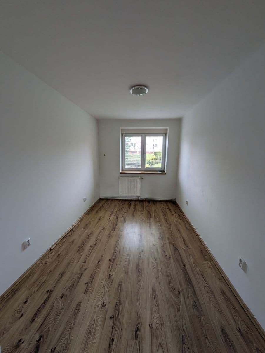 Pronájem bytu 3+kk 58 m², Týnec nad Sázavou, Středočeský kraj Pronájem bytu 3+kk 58 m², Týnec nad Sázavou, Středočeský kraj