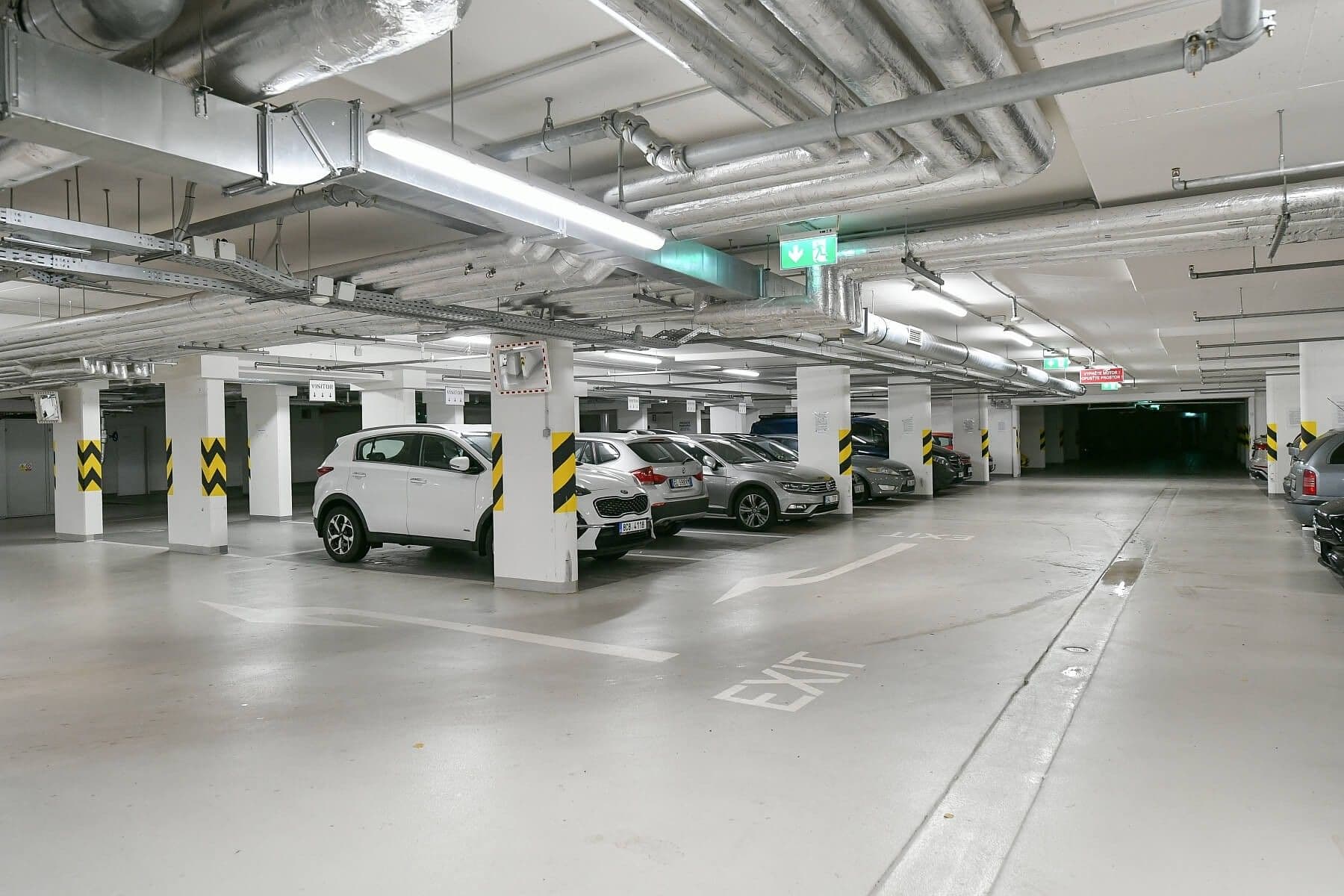 Pronájem garáže 13 m², U Mlýnského kanálu, Praha, Praha Pronájem garáže 13 m², U Mlýnského kanálu, Praha, Praha