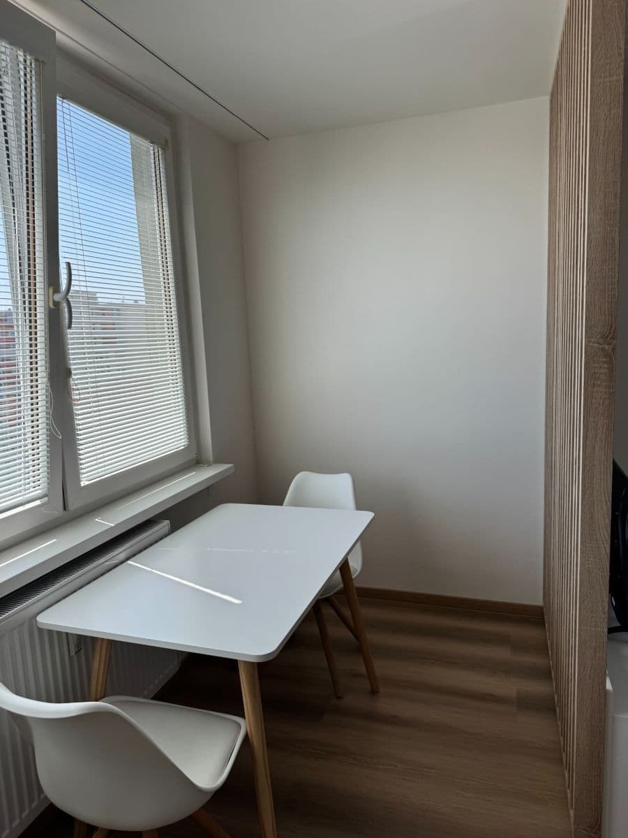 Pronájem bytu 1+kk 30 m², Mazurská, Praha, Praha Pronájem bytu 1+kk 30 m², Mazurská, Praha, Praha