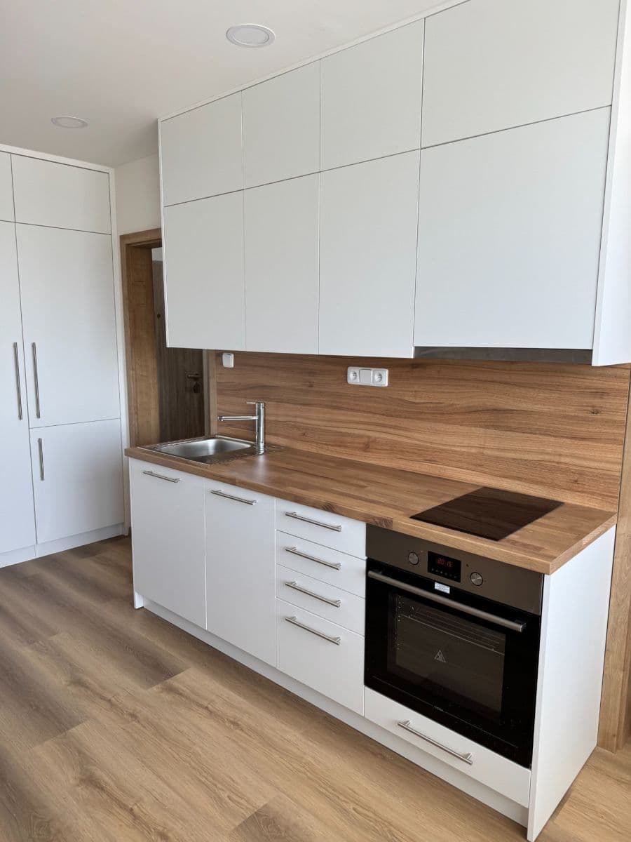Pronájem bytu 1+kk 30 m², Mazurská, Praha, Praha Pronájem bytu 1+kk 30 m², Mazurská, Praha, Praha